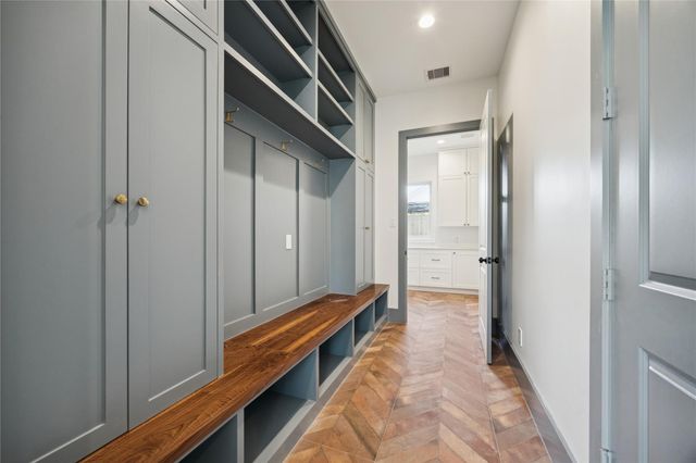 955 W 42nd Street, Houston, TX 77018