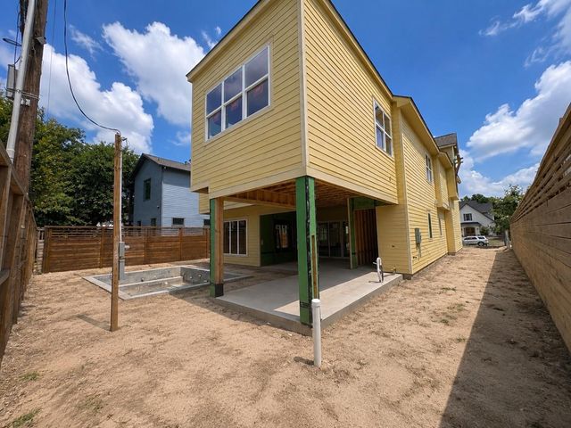955 W 42nd Street, Houston, TX 77018