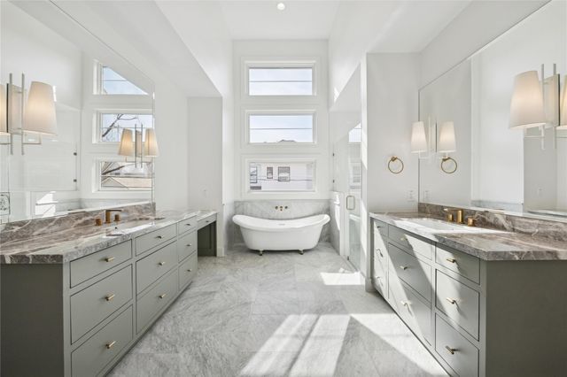 955 W 42nd Street, Houston, TX 77018
