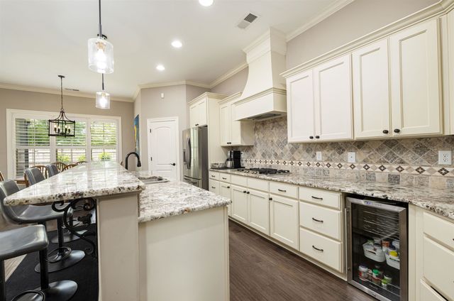 100 PINE VALLEY DR, Oakland, TN 38060