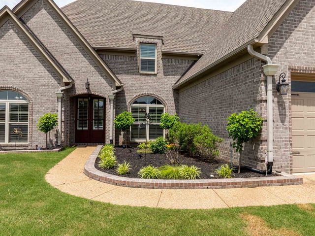 100 PINE VALLEY DR, Oakland, TN 38060