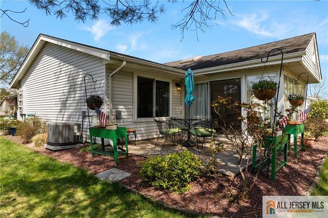 480 Fairton Drive 480C, Monroe, NJ 08831