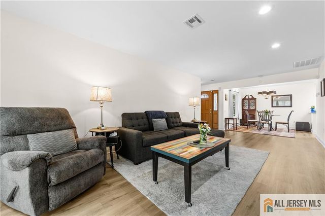 480 Fairton Drive 480C, Monroe, NJ 08831