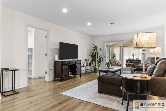 480 Fairton Drive 480C, Monroe, NJ 08831