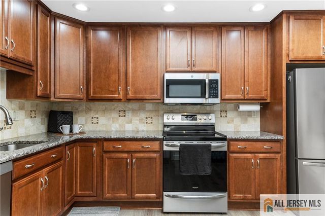 480 Fairton Drive 480C, Monroe, NJ 08831