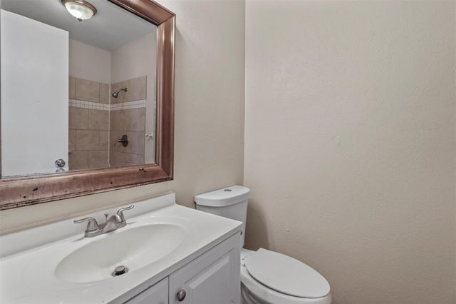 7012 Lincolnshire Lane, North Richland Hills, TX 76182