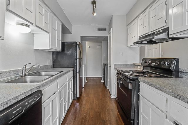 7012 Lincolnshire Lane, North Richland Hills, TX 76182