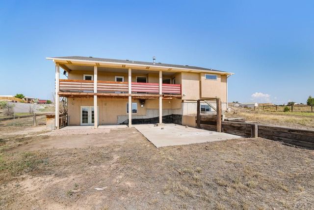 574 S Chimazo Dr, Pueblo West, CO 81007
