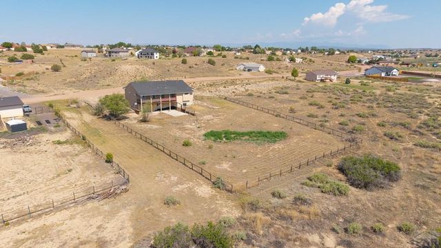 574 S Chimazo Dr, Pueblo West, CO 81007
