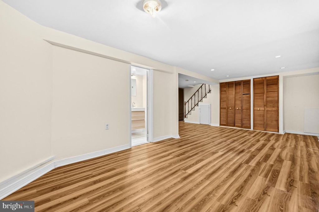 Image 37 of property listing at 512 QUINCY ST NW, Washington, DC 20011