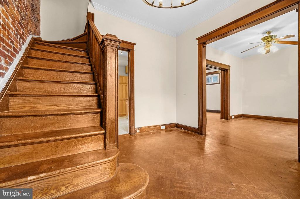 Image 7 of property listing at 512 QUINCY ST NW, Washington, DC 20011