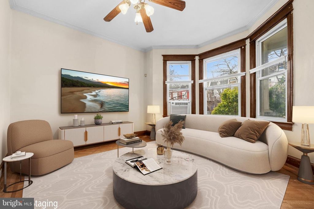 Image 8 of property listing at 512 QUINCY ST NW, Washington, DC 20011