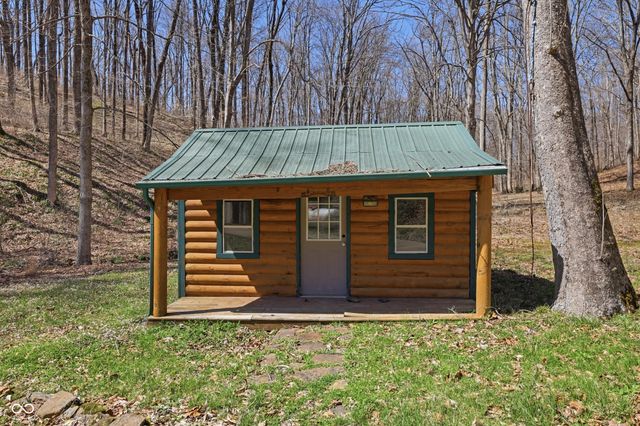 2901 N Pierce Drive, Solsberry, IN 47459