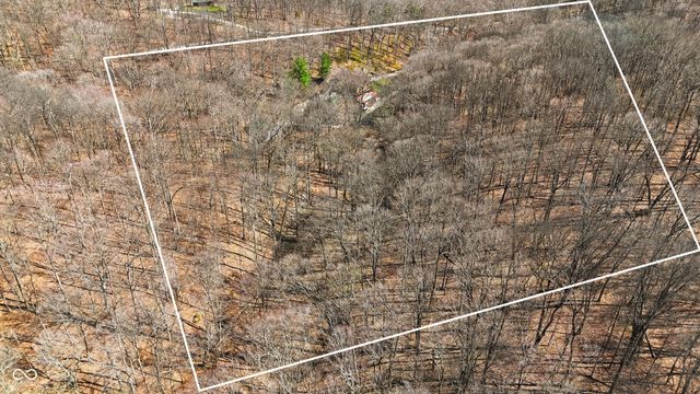 2901 N Pierce Drive, Solsberry, IN 47459