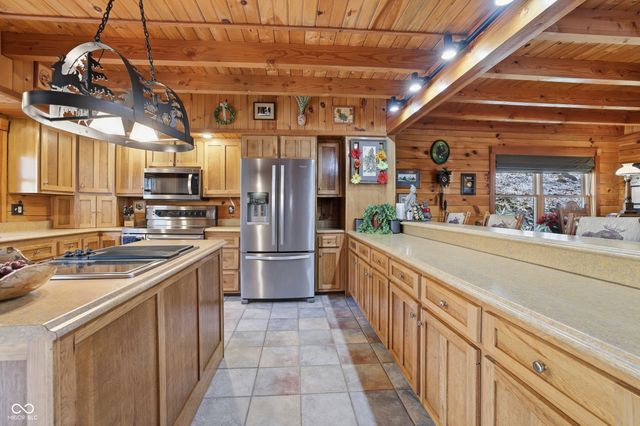 2901 N Pierce Drive, Solsberry, IN 47459