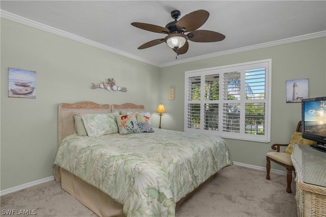 320 Horse Creek DR 306, Naples, FL 34110