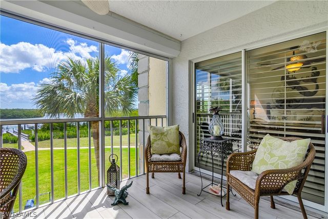 320 Horse Creek DR 306, Naples, FL 34110