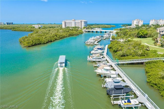 320 Horse Creek DR 306, Naples, FL 34110