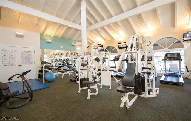 320 Horse Creek DR 306, Naples, FL 34110