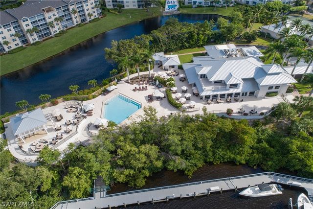 320 Horse Creek DR 306, Naples, FL 34110