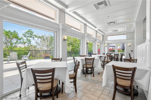 320 Horse Creek DR 306, Naples, FL 34110