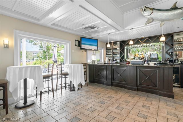 320 Horse Creek DR 306, Naples, FL 34110