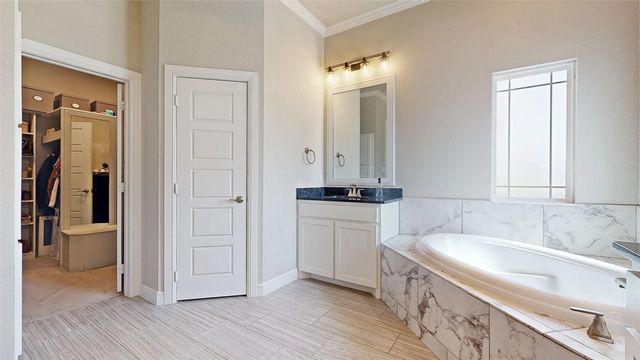 138 Chisos Drive, Decatur, TX 76234