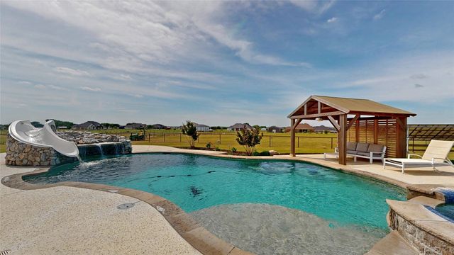 138 Chisos Drive, Decatur, TX 76234