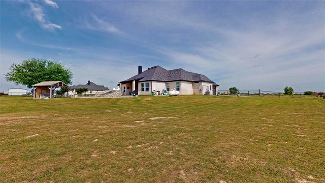 138 Chisos Drive, Decatur, TX 76234