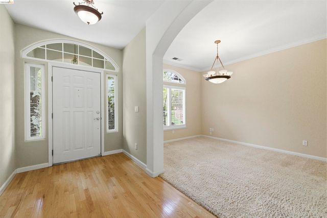 19035 Apple Valley Dr, Sonora, CA 95370