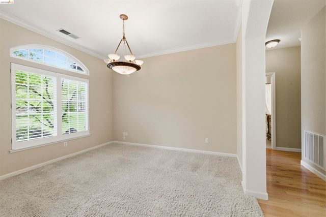 19035 Apple Valley Dr, Sonora, CA 95370