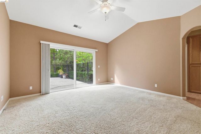 19035 Apple Valley Dr, Sonora, CA 95370