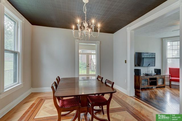 365 N 41st Avenue, Omaha, NE 68131