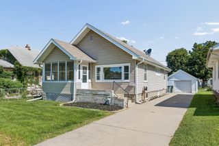 2714 AVENUE B, Council Bluffs, IA 51501