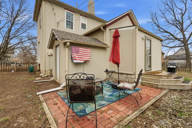 215 W 3rd Street, Junction City, KS 66441