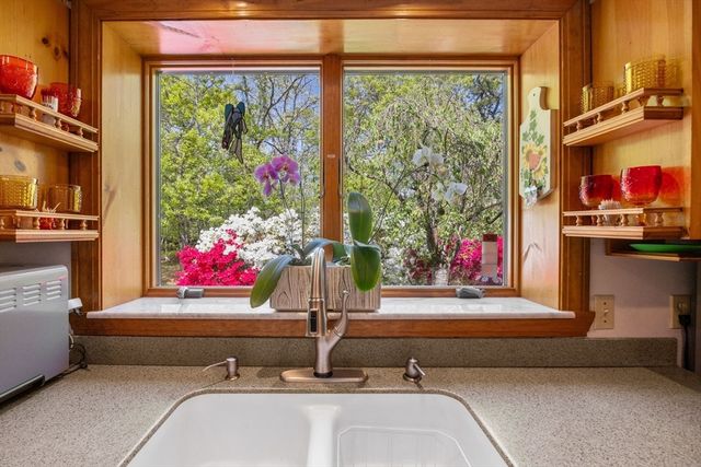 12 Madison Dr, Sandwich, MA 02537