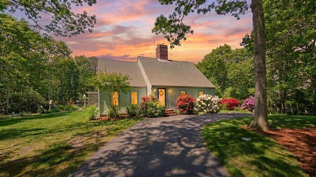12 Madison Dr, Sandwich, MA 02537