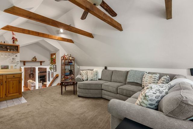 12 Madison Dr, Sandwich, MA 02537