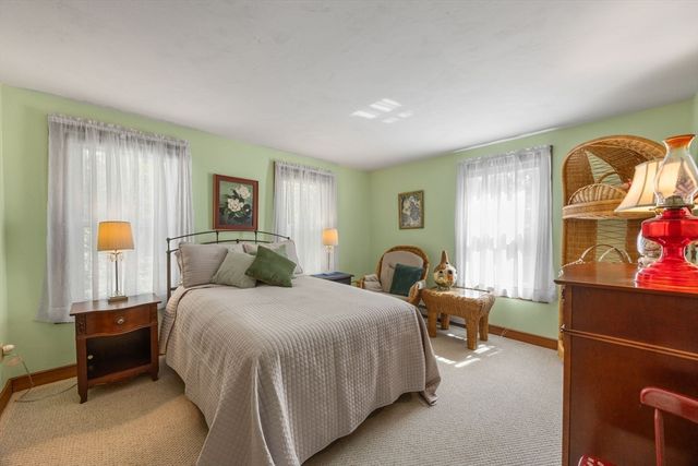 12 Madison Dr, Sandwich, MA 02537