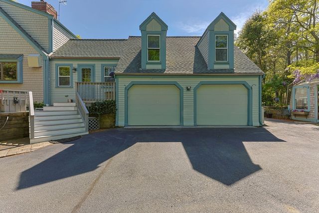 12 Madison Dr, Sandwich, MA 02537