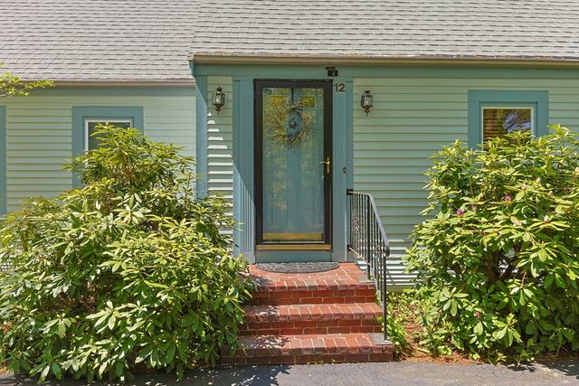 12 Madison Dr, Sandwich, MA 02537