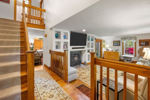 12 Madison Dr, Sandwich, MA 02537
