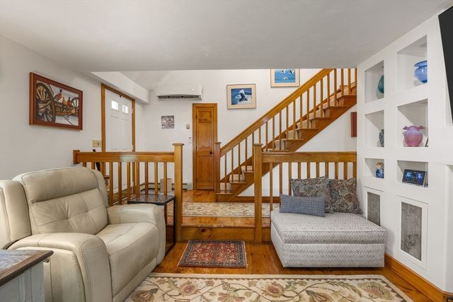 12 Madison Dr, Sandwich, MA 02537