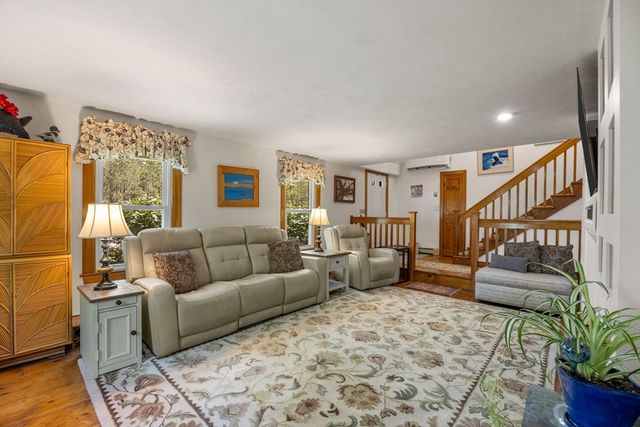 12 Madison Dr, Sandwich, MA 02537