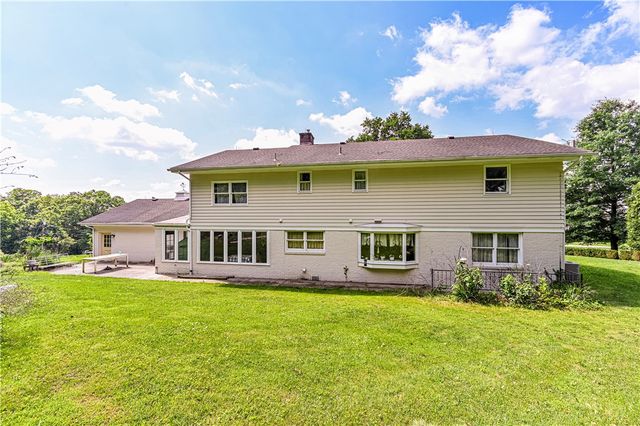 17 Sycamore St, City Of Greensburg, PA 15601