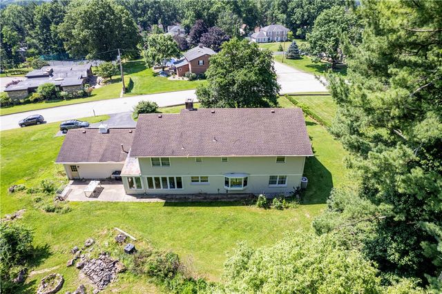 17 Sycamore St, City Of Greensburg, PA 15601