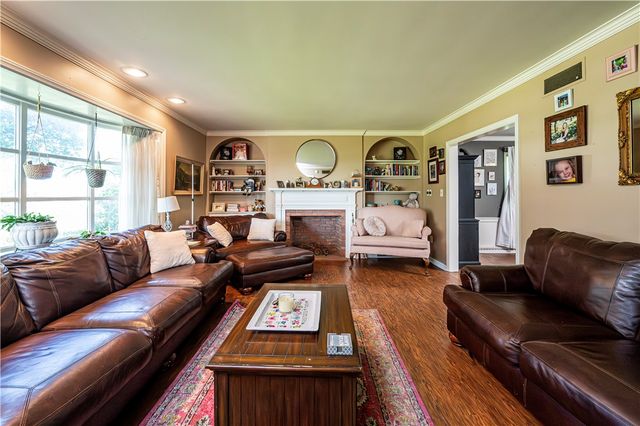 17 Sycamore St, City Of Greensburg, PA 15601