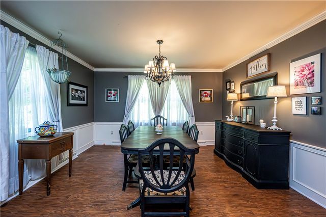 17 Sycamore St, City Of Greensburg, PA 15601