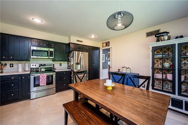 17 Sycamore St, City Of Greensburg, PA 15601