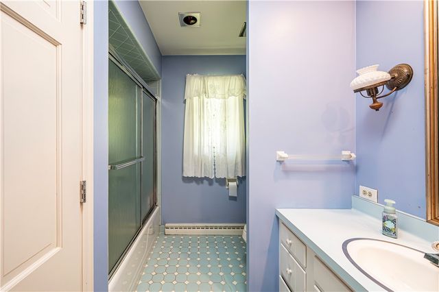 17 Sycamore St, City Of Greensburg, PA 15601